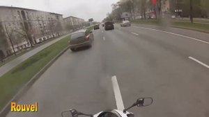 Ушёл от полиции на дыбах! Топ 4 уходов от полиции на мот