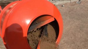 Работа  бетономешалки редукторного типа  большого объ