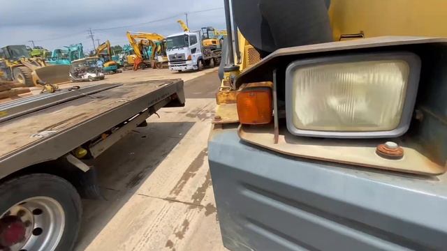 Карьерный самосвал KOMATSU NM300 покупаем отправляем
