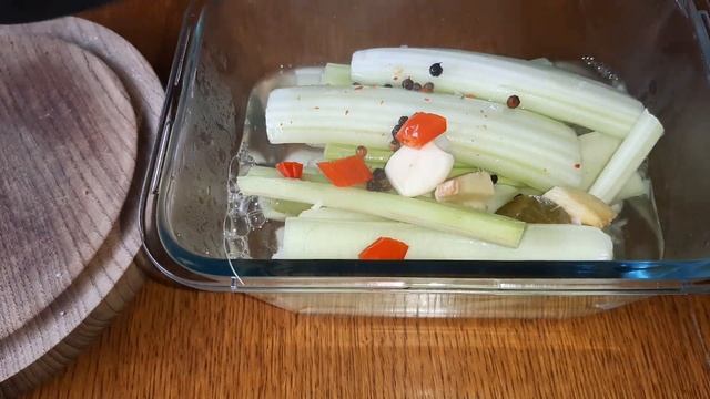 Прекрасная закуска. Маринованный сельдерей