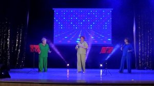 "Сумасшедшее счастье" - Вокальная студия "Рябинушка