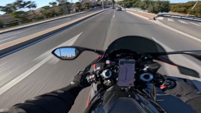 Обзор BMW S1000RR 2024 смотреть онлайн