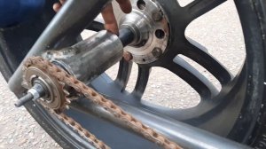 Велосипед, задние колесо от мотоцикла.