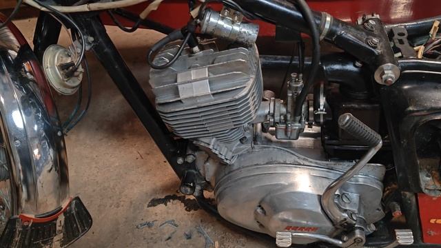 Первый запуск на новой поршневой Иж планета 5 смотреть онлайн