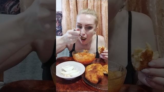 Мукбанг пирожки с горохом смотреть онлайн