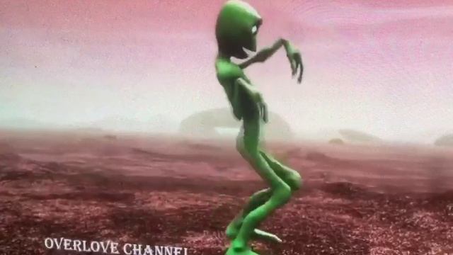 Зеленый человек танцует под песню Гарун Гарун смотреть онлайн