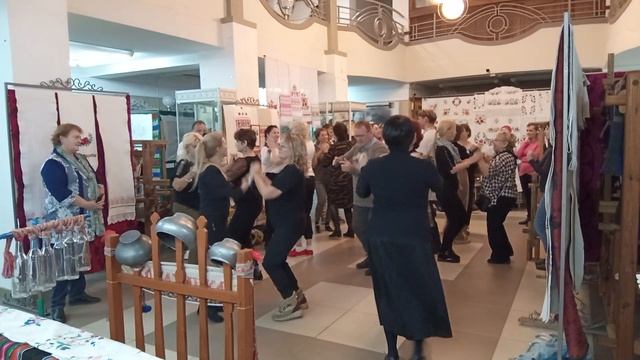 "Лысый" или "Карапет" МК по белорусскому танцу в г. Лида, смотреть онлайн