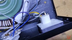 Быстрое зарядное для автомобильных аккумуляторов Vollru