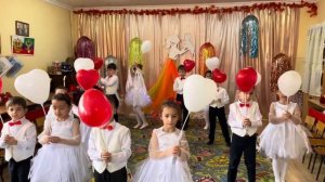 Танец Моя милая мама  в детском саду