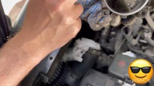 Чистка дроссельной заслонки на Hyundai Santa Fe 2.2 АКПП, 2011 ди?