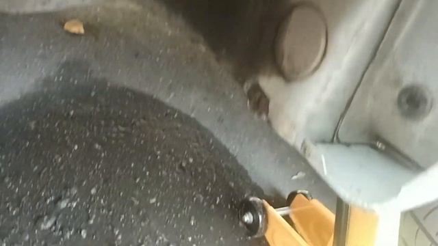 Ржавчина на крыле, из за чего взялась ? Как убрать? смотреть онлайн