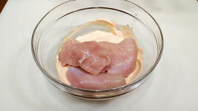 Куриная грудка на капусте – ГЕНИАЛЬНО! Мясо получается НЕВЕРОЯТНО сочным
