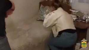В Сочи у приезжей нашли свертки с мефедроном и гашишем