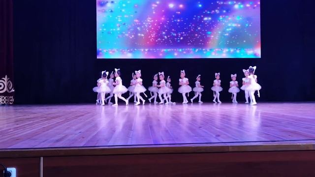 Танец кошечки. Балет, младшая группа смотреть онлайн