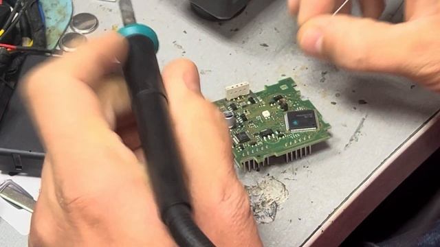 Ремонт замка Mercedes W164 не реагирует на ключ смотреть онлайн