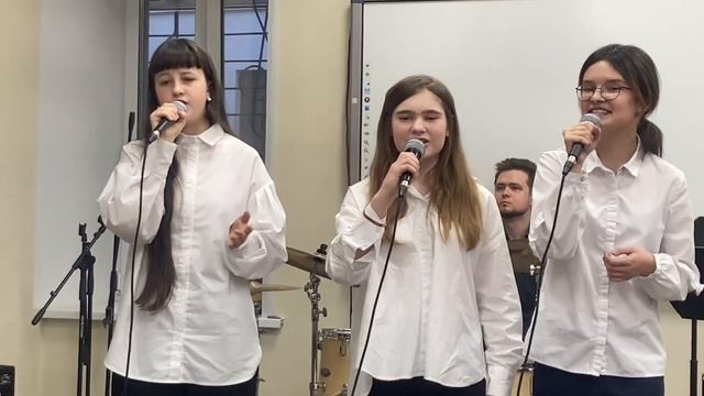 Конь, муз. И.Матвиенко, сл. А.Шаганов, исп.Трио Кузнецова Мария, Зеленцова Алена, Ольховик Екатерина смотреть онлайн