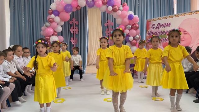 Танец чик-чирик 🐦 смотреть онлайн