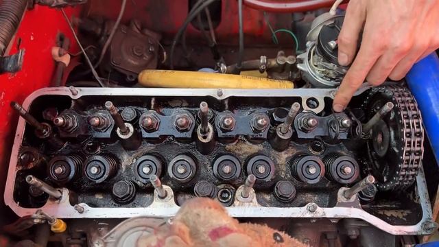 ЗАМЕНА ПРОКЛАДОК И САЛЬНИКОВ КЛАПАНОВ НА ВАЗ 2101 / НАШЛ? смотреть онлайн