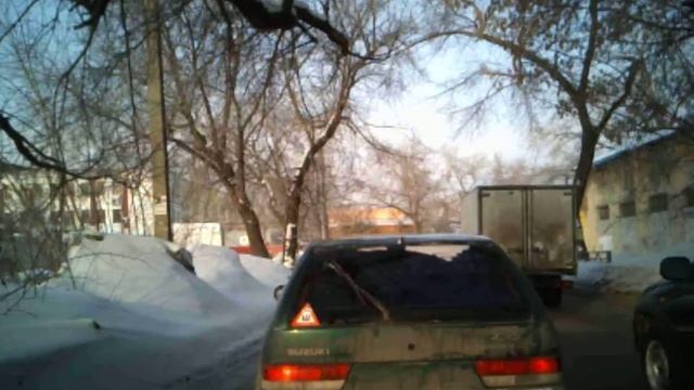 Видеорегистратор Mystery MDR-500 - дневная съёмка.AVI смотреть онлайн