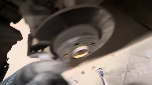 Замена задних тормозных колодок Mercedes GLB x247 смотреть онлайн