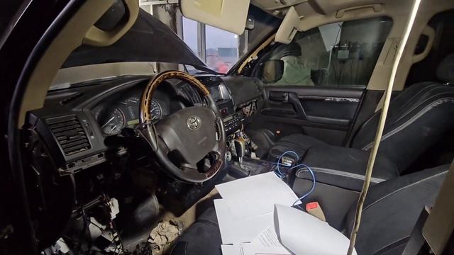 Toyota Land Cruiser 200 Не заводится смотреть онлайн