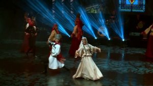 Азербайджанский народный танец "Узундере"