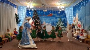 Танец Ёлочек младшая группа