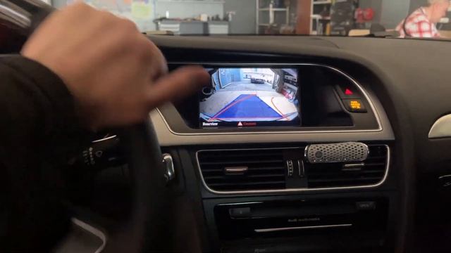 Audi A4 B8 MMI беспроводной Apple Carplay, камера на штатный монит? смотреть онлайн