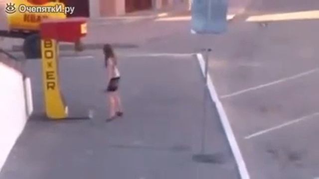 Девушка против боксёрской груши смотреть видео прико? смотреть онлайн