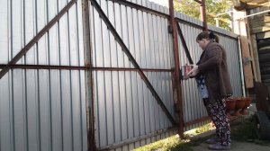 ПРОСТАЯ ЖИЗНЬ 45// В ЧАСТНОМ ДОМЕ НЕКОГДА СИДЕТЬ//  РАБОТЫ УЙМА//ЖИЗНЬ В НЕБОЛЬШОМ ГОРОДКЕ