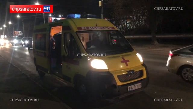 ЧП-САРАТОВ. ВИДЕОРЕГИСТРАТОР ЗАПЕЧАТЛЕЛ СТОЛКНОВЕНИЕ смотреть онлайн