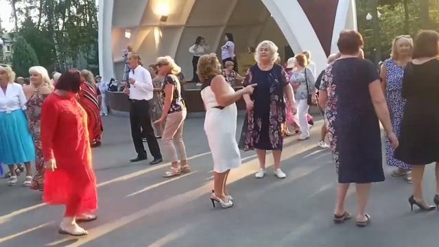 Ой рябинушка  рябина раскудрявый мой цветок!!!💃🌹Танц смотреть онлайн