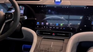 ФЛАГМАНСКИЙ КРОССОВЕР AITO SERES M9 последовательный гибри