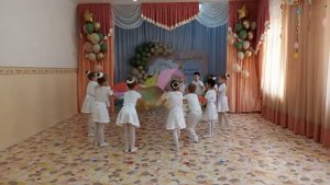 Танец с полотнами