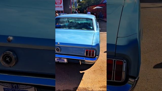 В Москве Ретро АВТО смотреть онлайн