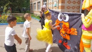 УРА! УРА! Зажигаем с фиксиками!
 СЮРПРИЗ НА ВЫПУСКНОМ.