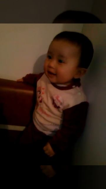 Прикольный смех ребенка смотреть онлайн