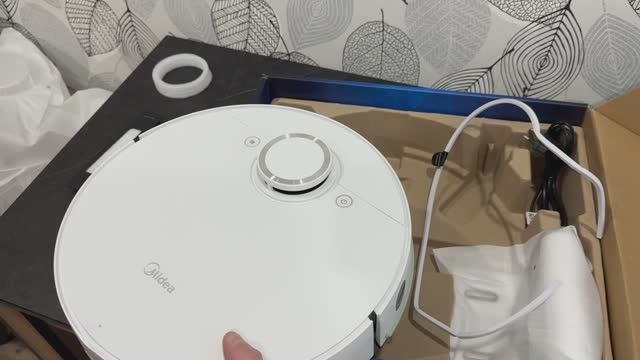 Распаковка робот-пылесос Midea VCR M7 смотреть онлайн