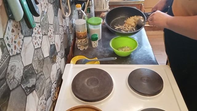 Куриная печень с луком!!!👍😋😋😋 смотреть онлайн