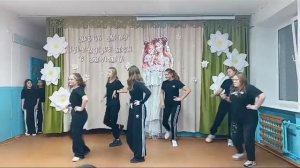 🏫ТАНЕЦ НА ДЕНЬ МАТЕРИ В ШКОЛЕ🏫