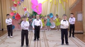 Танец "Стоят девчонки"