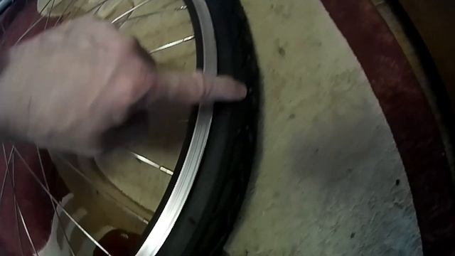 меняю покрышки на 1.75 старые трескаются 🚲 смотреть онлайн