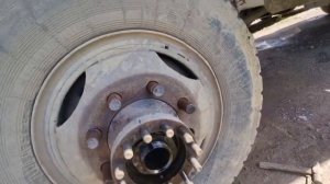 ЗИЛ 4331 1993 года, замена шпилек заднего колеса!