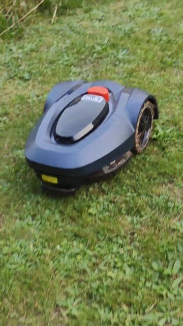 # робот#газонокосилка#france#ardennes# смотреть онлайн