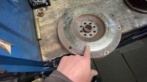 Маховик одномасовий Audi 100 С4 2.5 облегчаєм і ставим на Audi