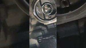 давит масло из под фильтра