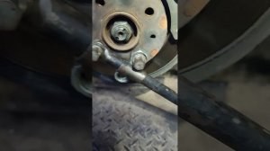 как закрутить болт коленвала на ваз 2115 без помощника н