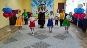 Таланты читают и поют о России