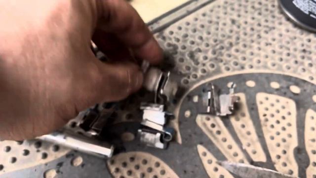 Самодельные резинки направляющих переднего суппорта смотреть онлайн