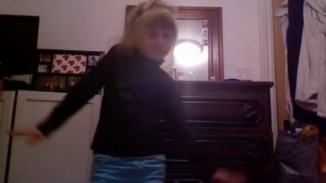 масянька танцует смотреть онлайн